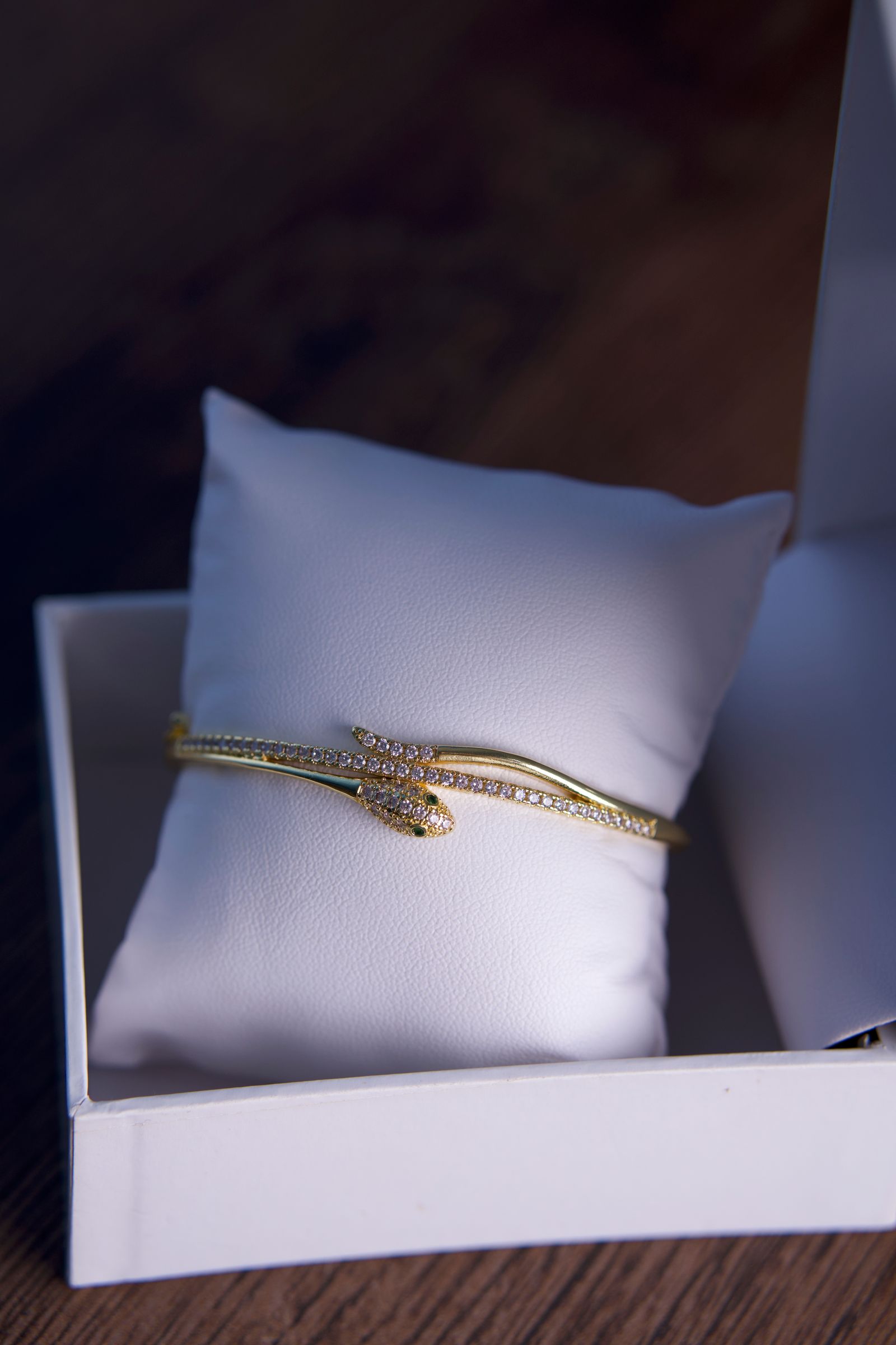 Elegant gold bracelet with diamonds in a gift box