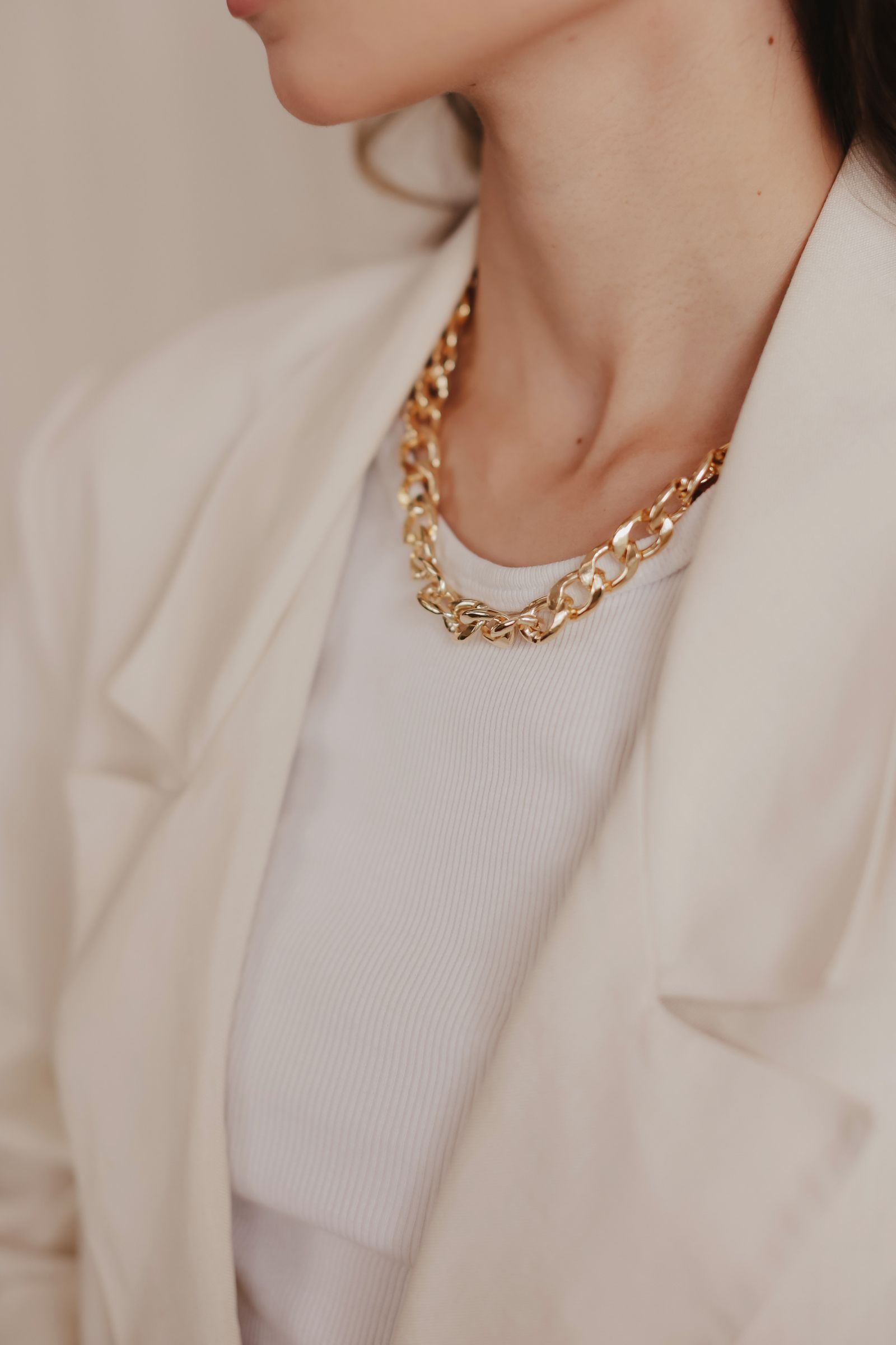 Gold chain necklace